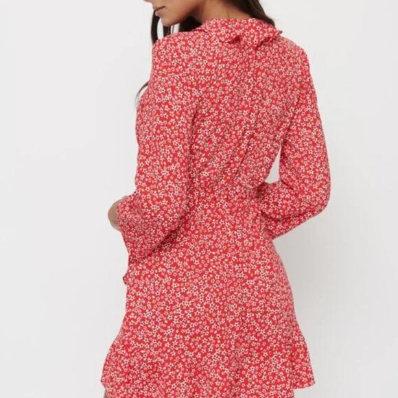 Dynamite Bright Red Floral Ruffle Wrap Long Sleeve Dress(M) - Picture 3 of 10
